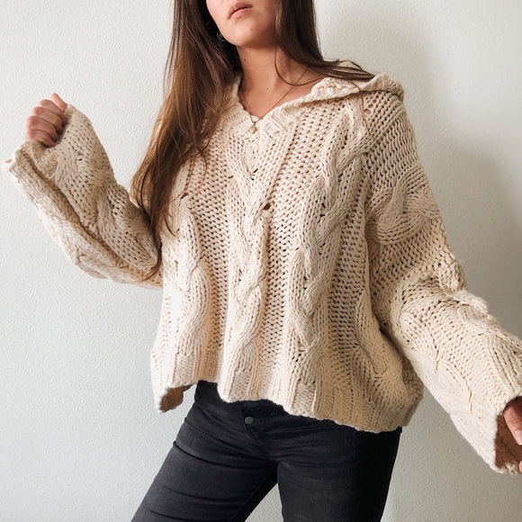 CABLE KNIT HOODED SWEATER - Picture 3 of 7